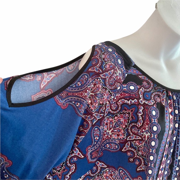 CB | Cold Shoulder Tunic / Top - Picture 5 of 11